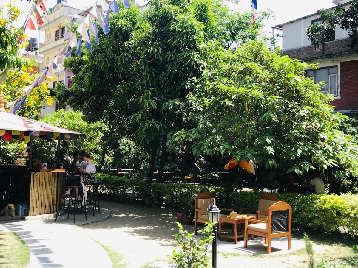 Hotel Lotus Garden Kathmandu Buitenkant foto