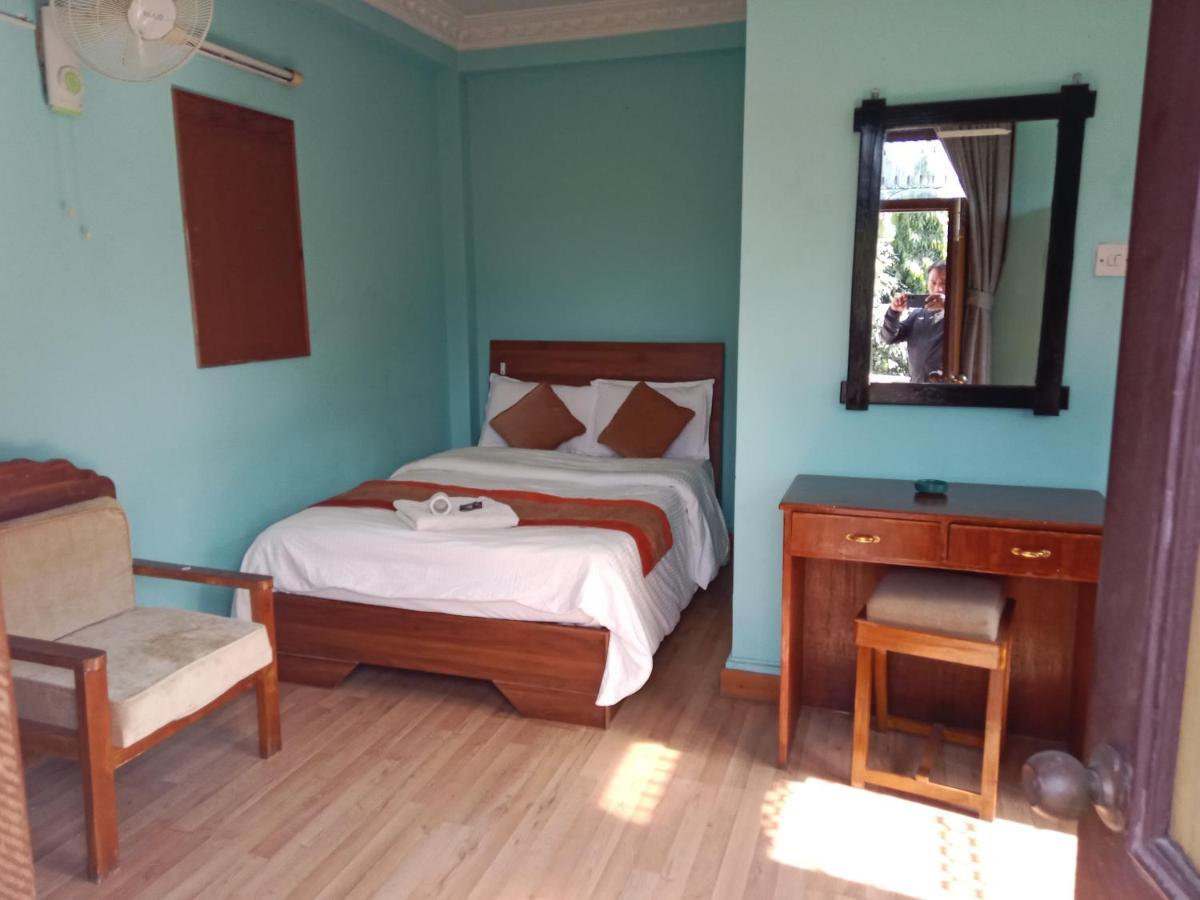 Hotel Lotus Garden Kathmandu Buitenkant foto