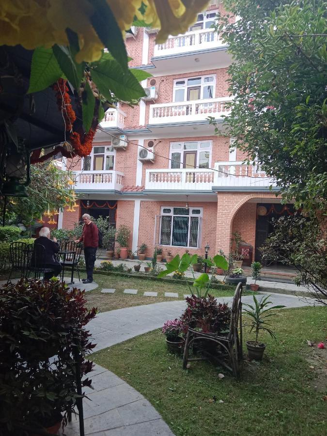 Hotel Lotus Garden Kathmandu Buitenkant foto