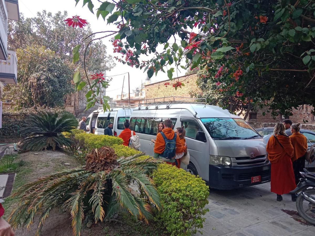 Hotel Lotus Garden Kathmandu Buitenkant foto