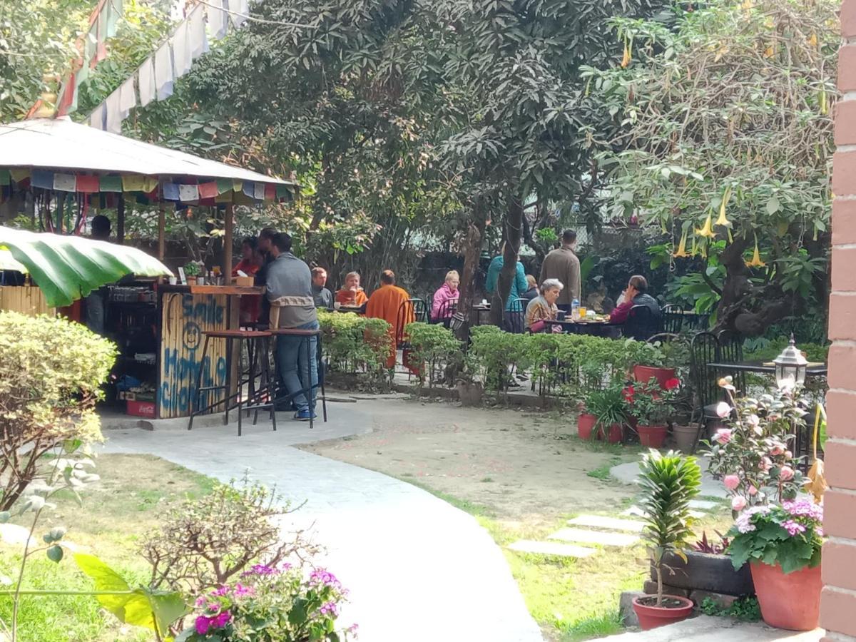 Hotel Lotus Garden Kathmandu Buitenkant foto